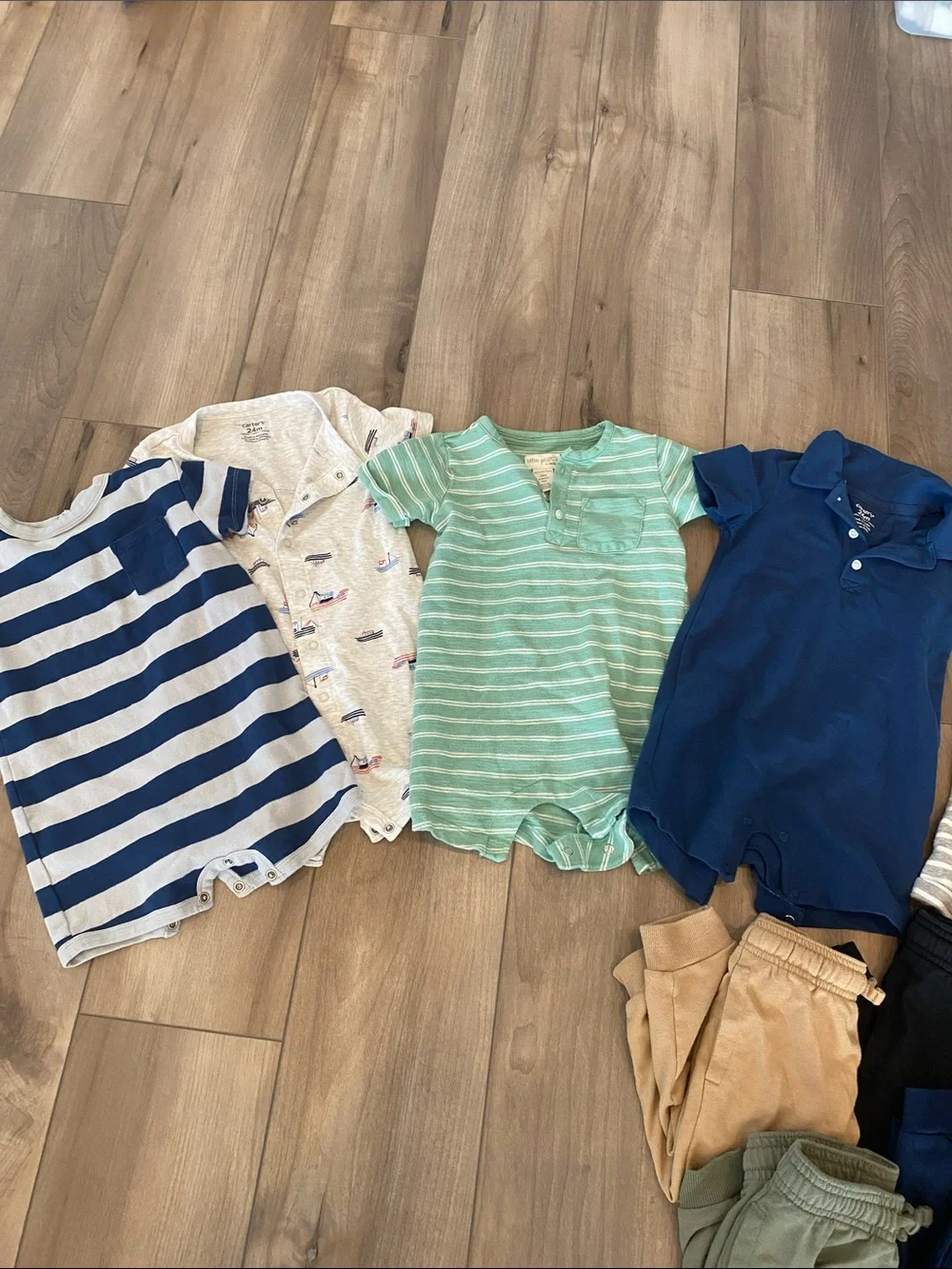 Lot of carters clothes 18-24 months.